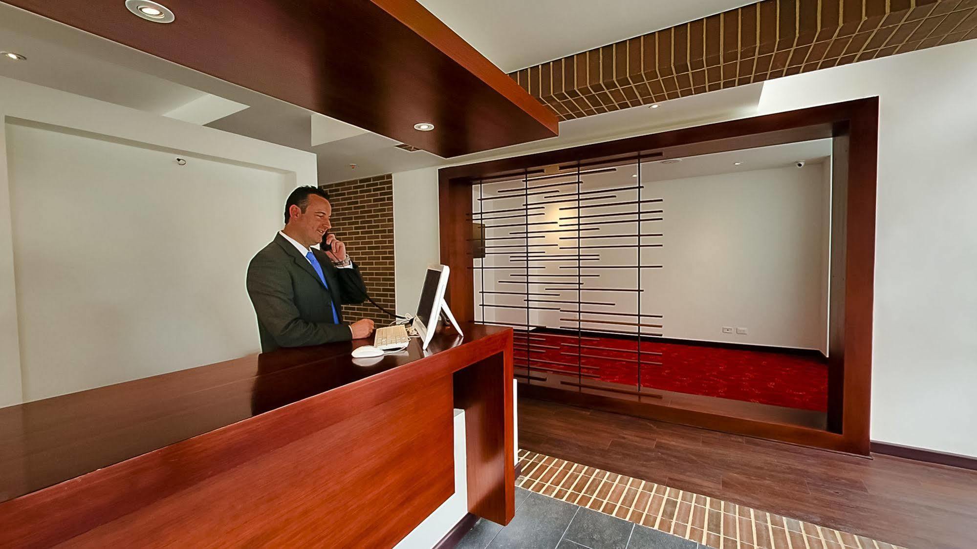 Az Hotel Богота Экстерьер фото